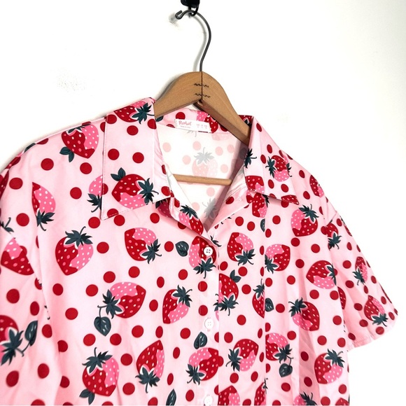 Romwe | Pink Strawberry Polka Dot Short Sleeve Button Down Shirt Size Small - Picture 3 of 6